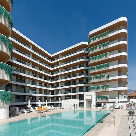 Jade Tower - 2-bedroom Coastal Luxury In Appartamento
