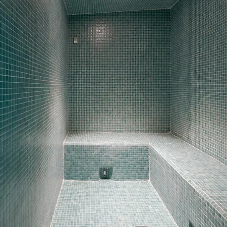 Jade Tower - 2-bedroom Coastal Luxury In Appartamento Fuengirola