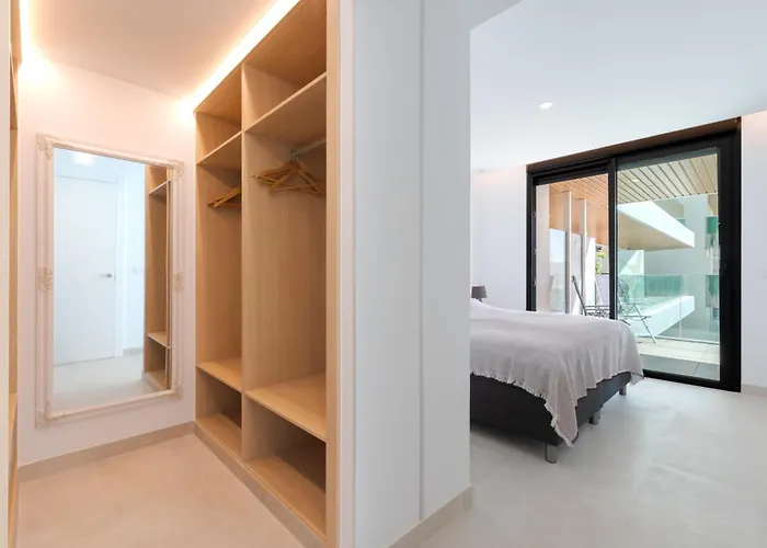 Jade Tower - 2-bedroom Coastal Luxury In * Fuengirola